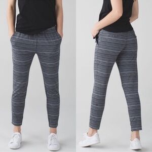 Lululemon Jet Crop Slim Luxtreme Cyber Black Deep Coal